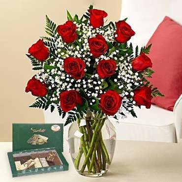 Red Roses With Vase & Chocolates